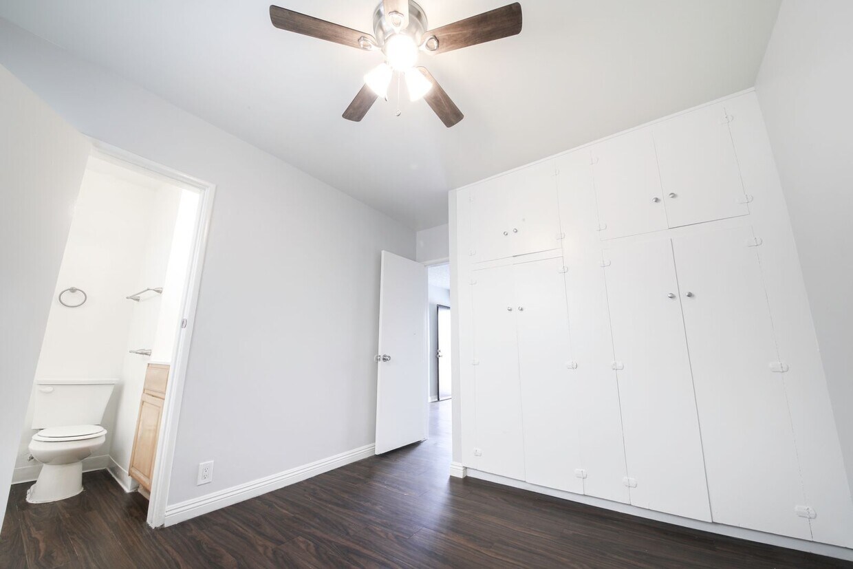 Foto principal - 1620 E Appleton St