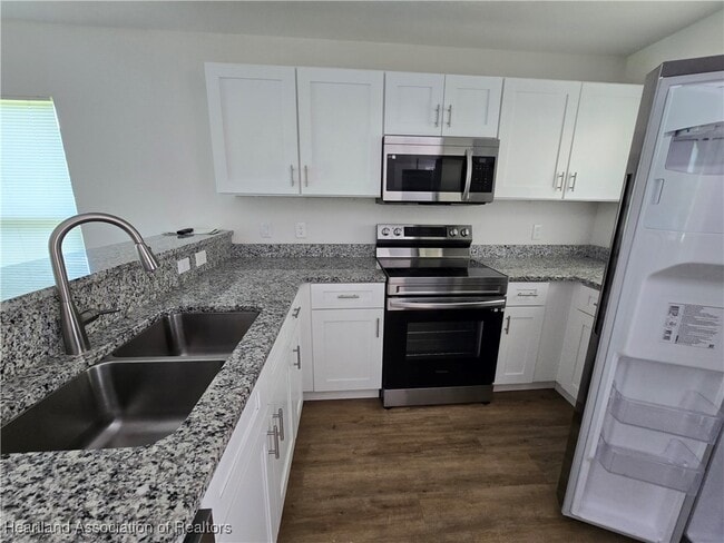 Building Photo - 5380 Pebble Beach Dr