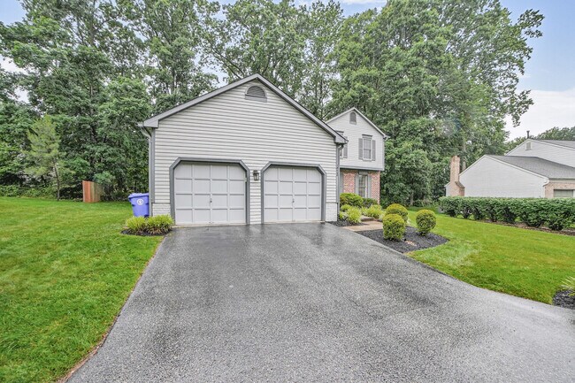 Building Photo - 18420 Shady View Ln