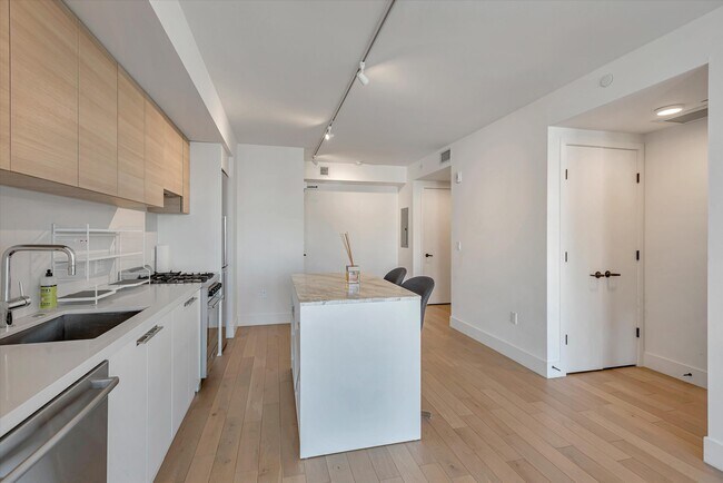 Foto del edificio - 719 Larkin St