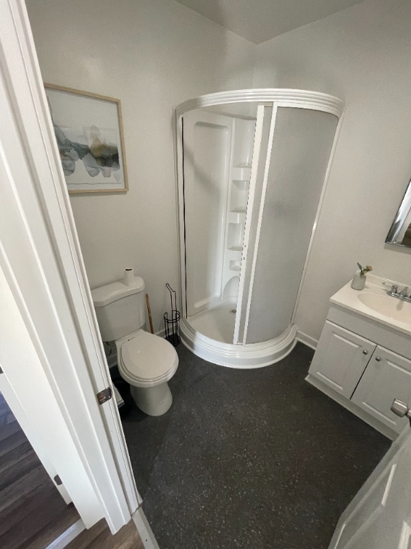 Building Photo - 2107 N Raymond Ave