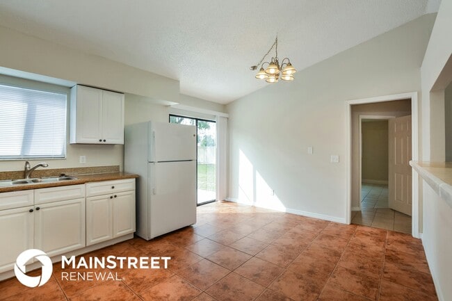 Building Photo - 3273 Partridge St