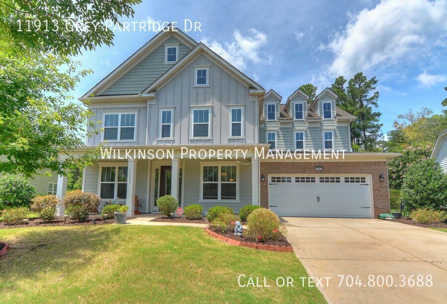 Foto principal - Gorgeous 4Bd/4.5Bth Upscale Executive Home...