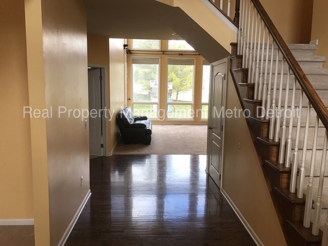Building Photo - YOUR DREAM HOME IS HERE