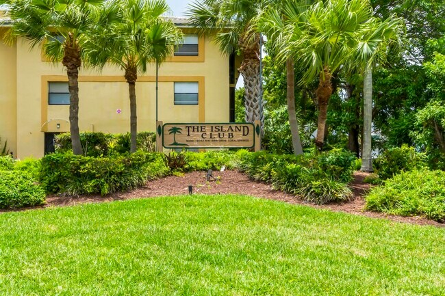 Building Photo - 9000 NW 28th Dr