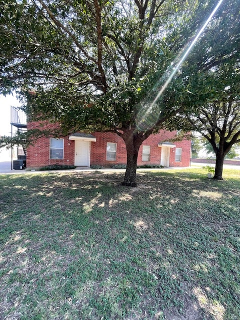 Building Photo - 2332 Breezy Dr