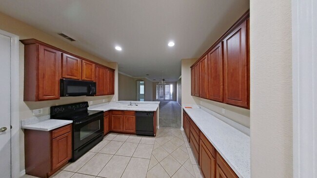 Building Photo - Beautiful 4/2 Townhome in Orlando