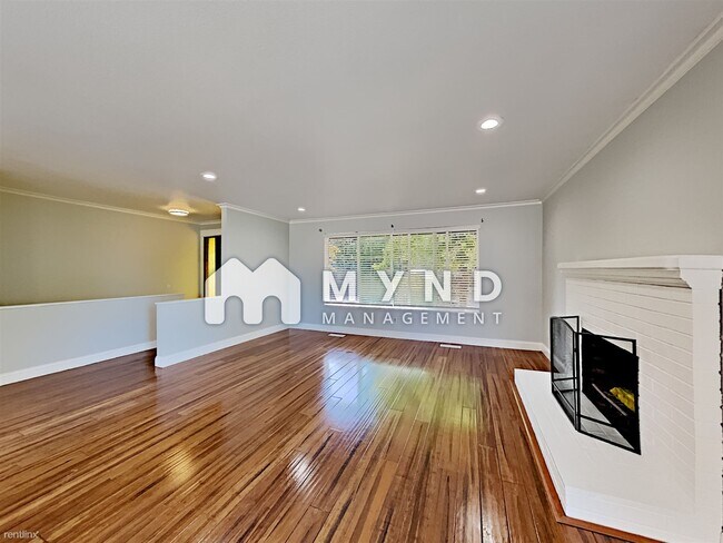 Building Photo - 5 br, 2 bath House - 9916 Beacon Ave S