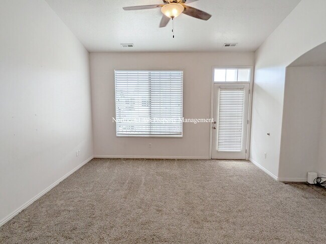 Building Photo - 2 Bed, 2 Bath, Garage, HVAC