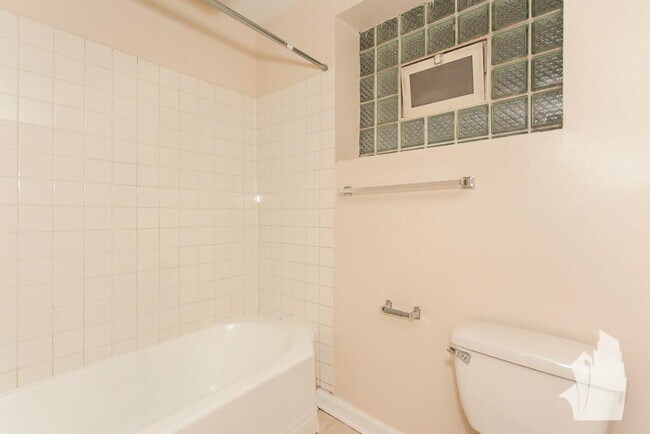 Foto del edificio - 2875 N Clark St