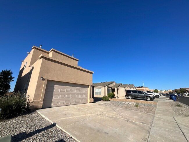 Building Photo - 3 Bedroom Home Available Near Dennis Chave...