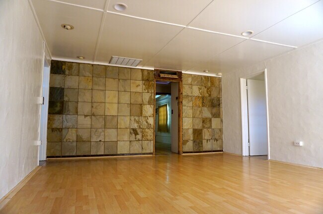 Foto del edificio - 3009 N Richey Blvd