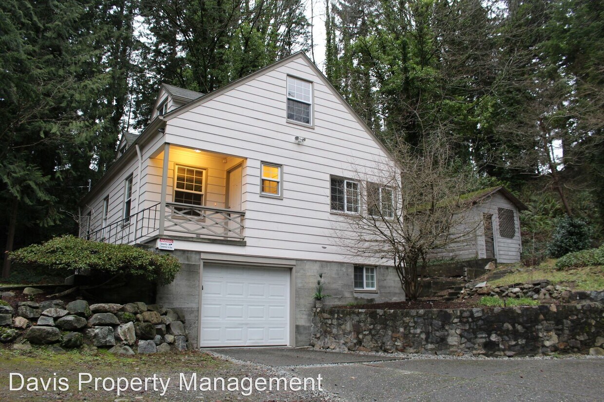 4 br, 1 bath House 8410 Bothell Way NE House Rental in Bothell, WA