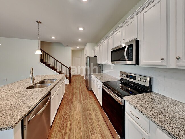 Building Photo - 2150 Brook Enclave Trail