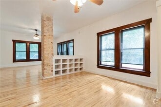 Building Photo - 106 S Ave A