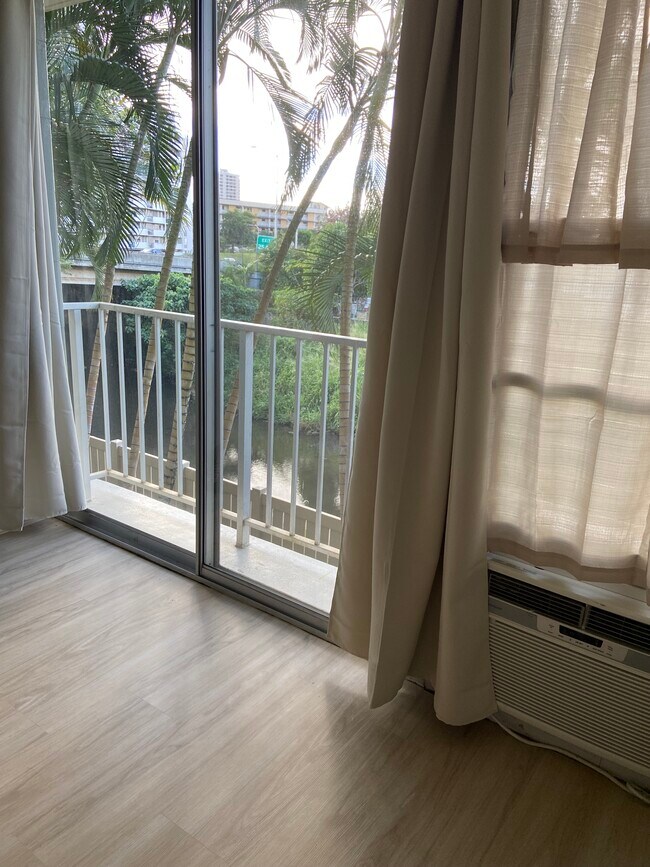 Foto del edificio - 2845 Waialae Ave