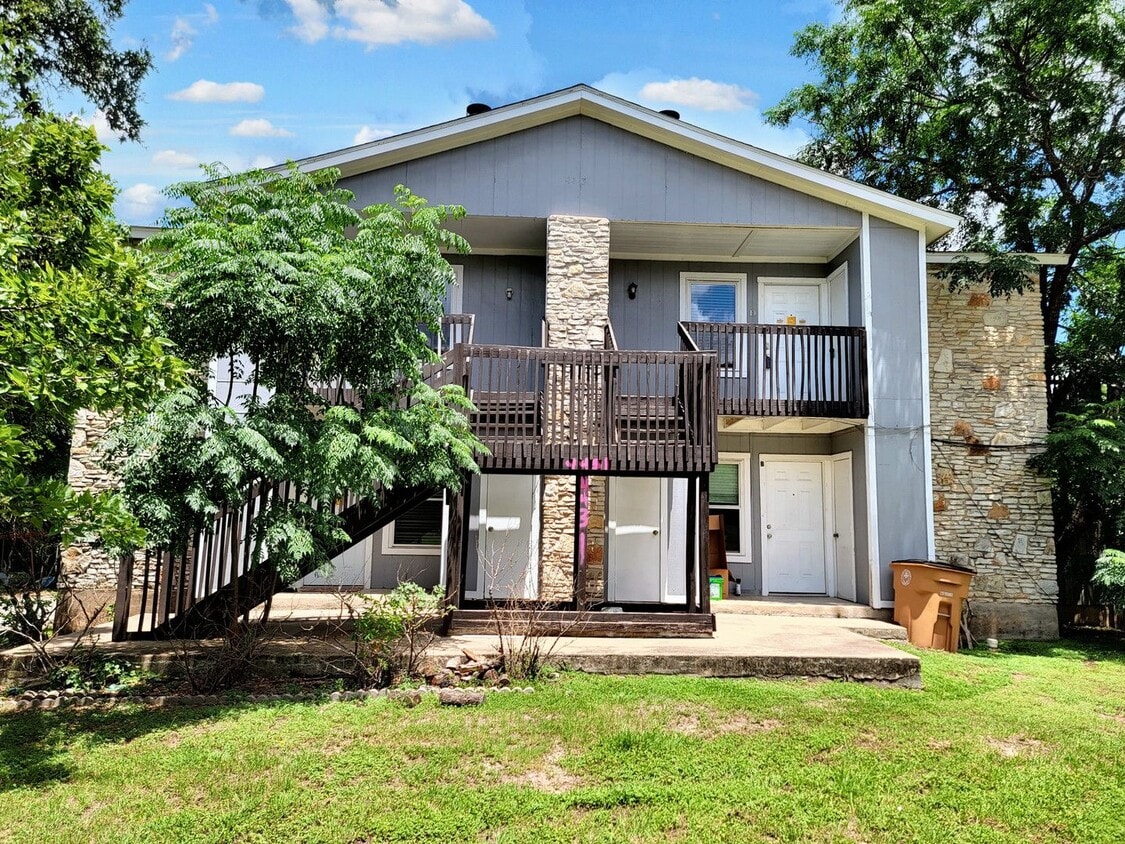 Primary Photo - 4431 Whispering Valley Dr