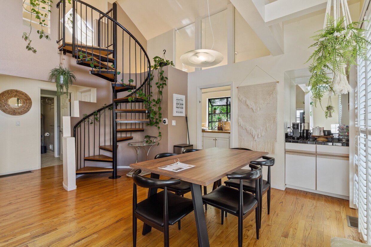 Dining room - 34 Silva Ave