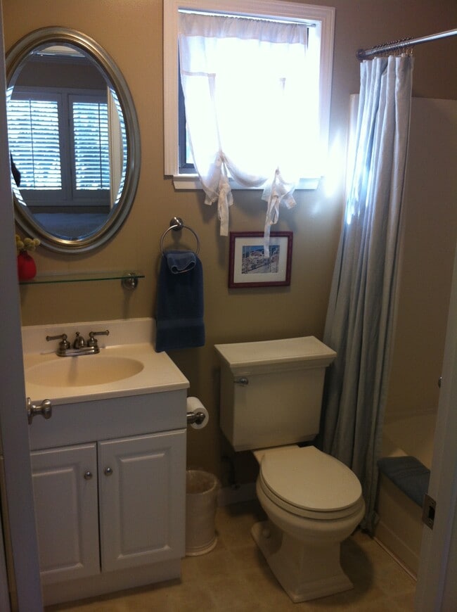 Private bath - 4 E Carol Ave