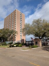 Building Photo - 7520 Hornwood Dr