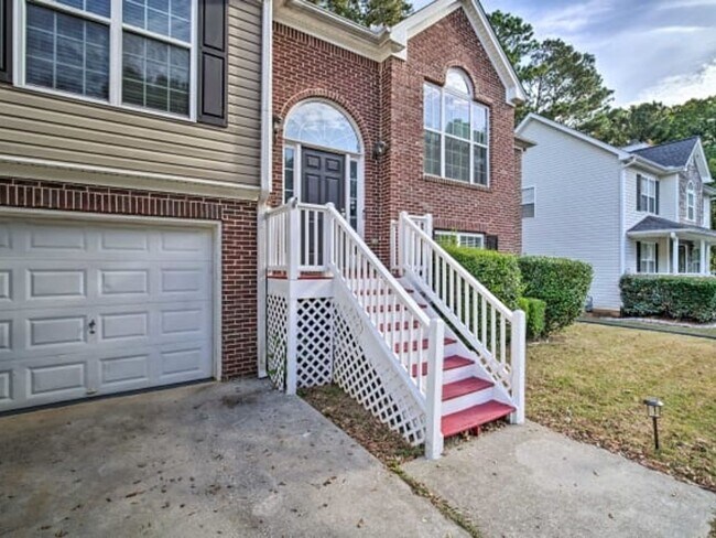 Building Photo - 6 Bedroom Single Family Home in Acworth