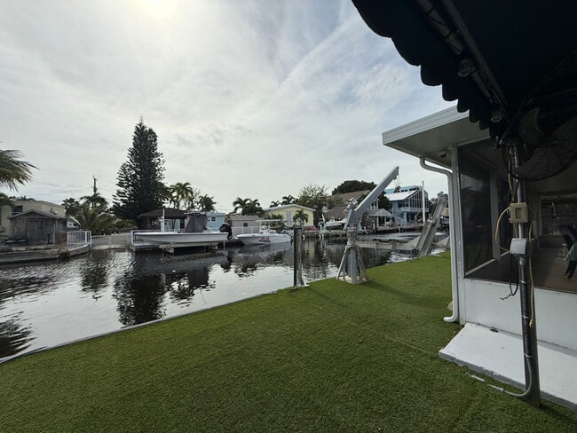 Foto del edificio - 354 Vaca Rd