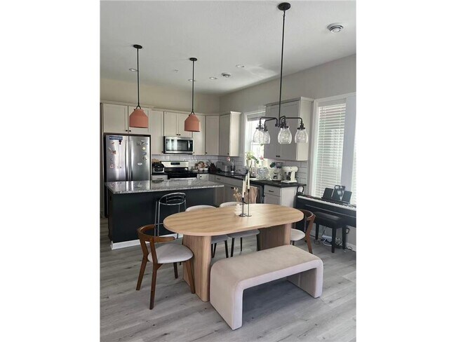 Foto del edificio - 8055 Arrowwood Ln N