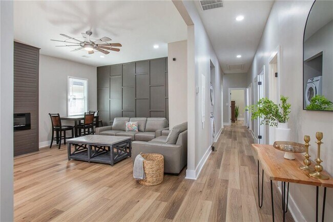 Foto del edificio - 957 Metropolitan Pkwy SW