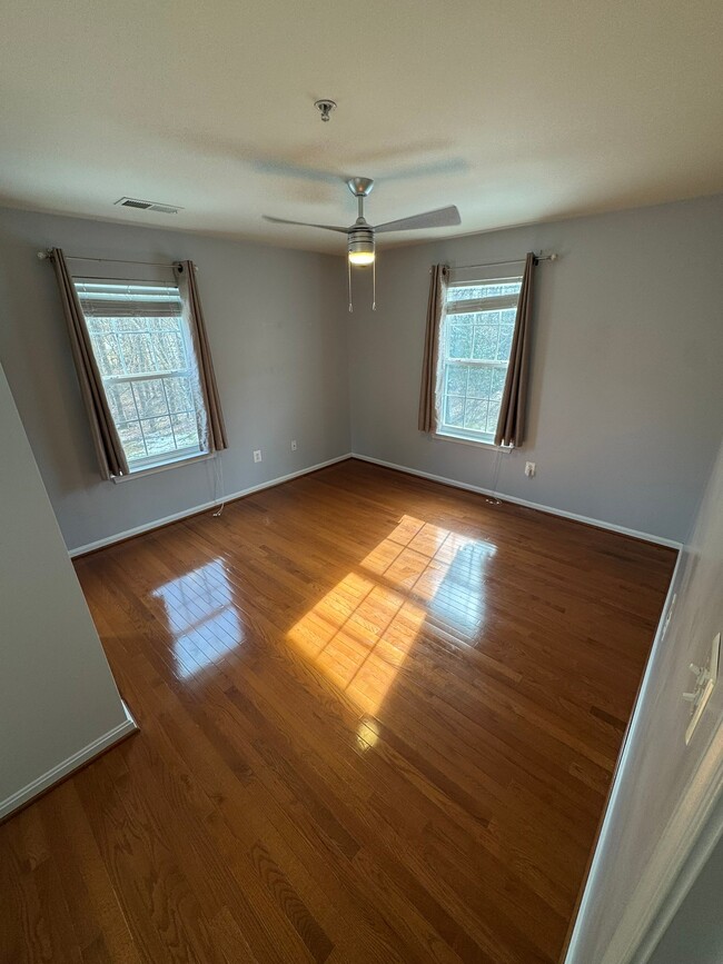 Building Photo - 7609 Starshine Dr