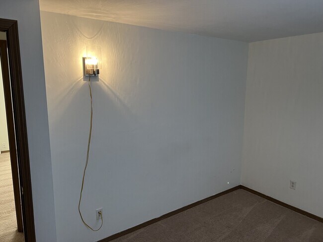 Building Photo - 901 Schluter, Unit A