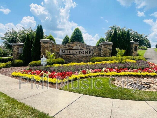 Foto del edificio - 956 Innsbrooke Ave