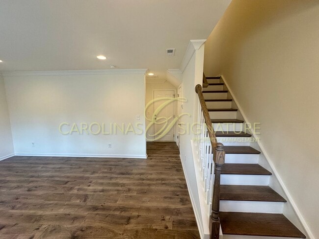 Photo - Fantastic 3BR/2.5BA Townhome located in Th...