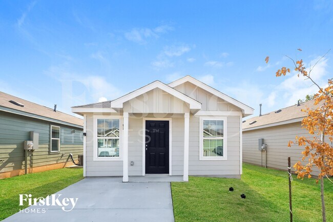 Foto del edificio - 8323 Piedra Medina