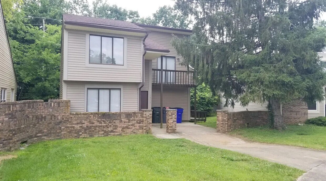 Primary Photo - 1757 Prairie Cir
