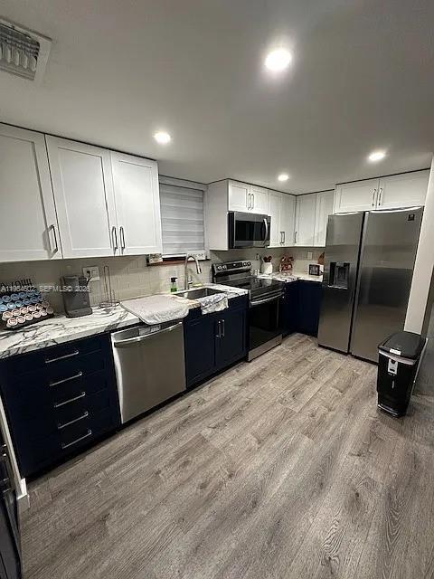 Foto del edificio - 394 Tamiami Canal Rd