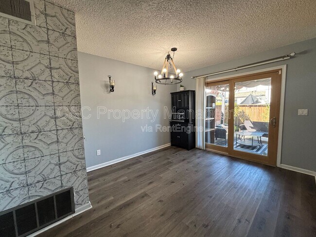 Foto del edificio - 1252 Marionola Way