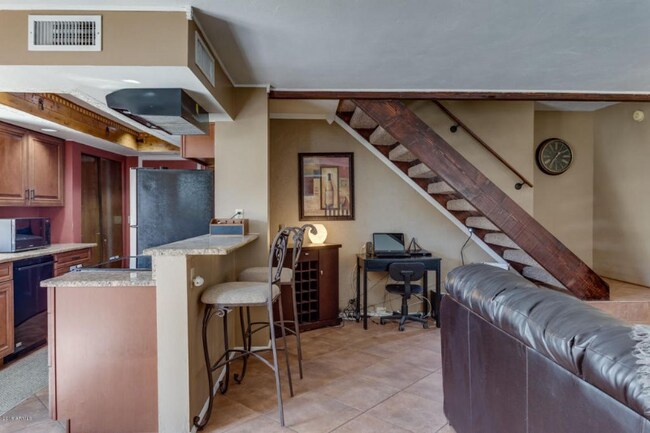 Foto del edificio - 8813 S 48th St