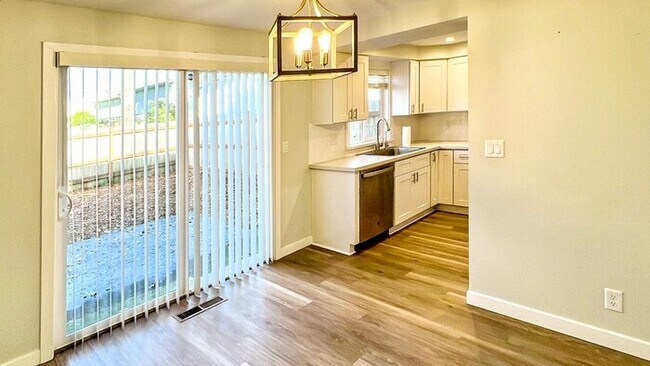 Foto del edificio - 1135 Baxter Rd SE