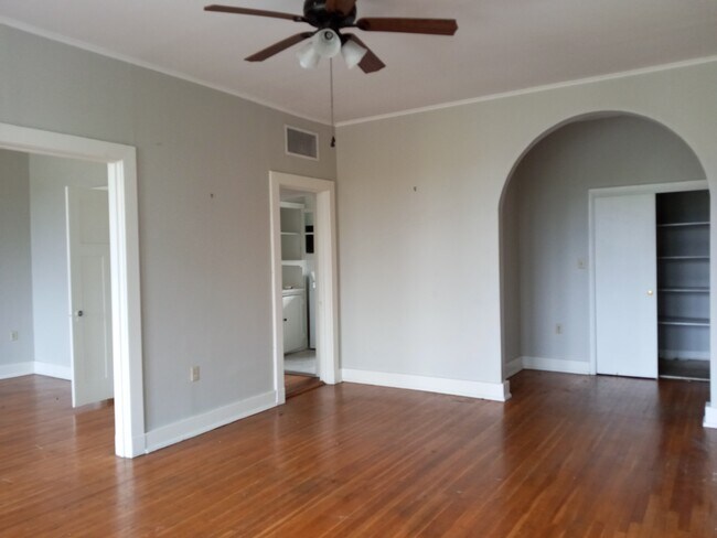 Building Photo - 4538 Saint Ann St