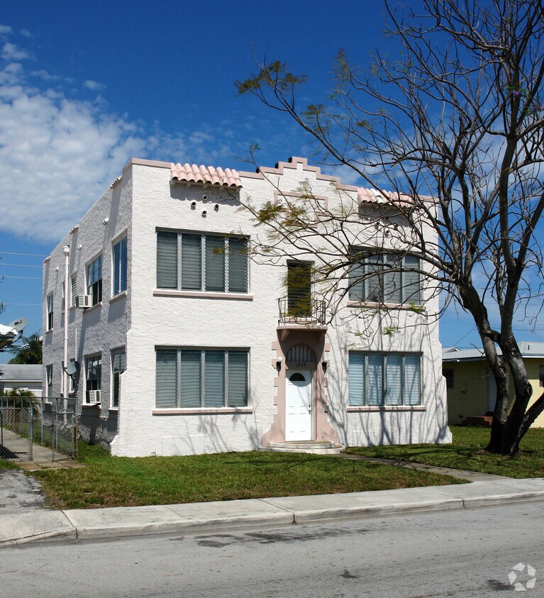 Building Photo - 1949 Fillmore St
