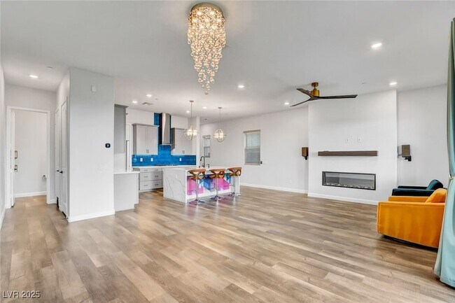 Foto del edificio - 318 Wind Poppy St