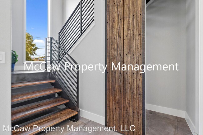 Building Photo - 2 br, 2.5 bath House - 2528 Galvez Ave