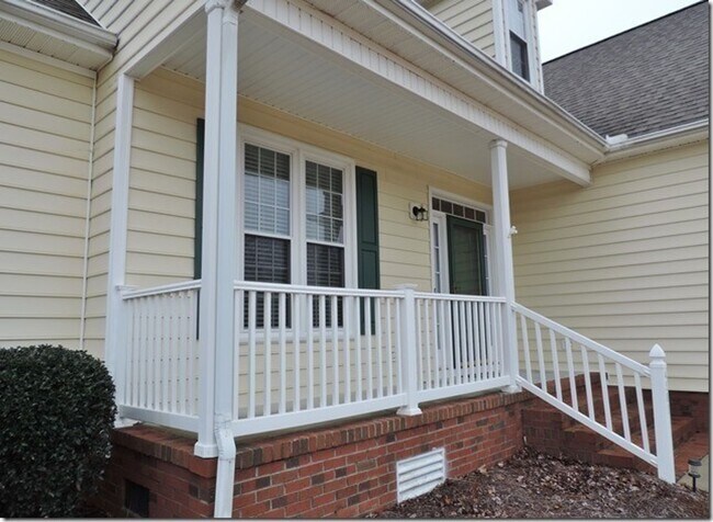 Foto del edificio - 4501 Chandler Dr N