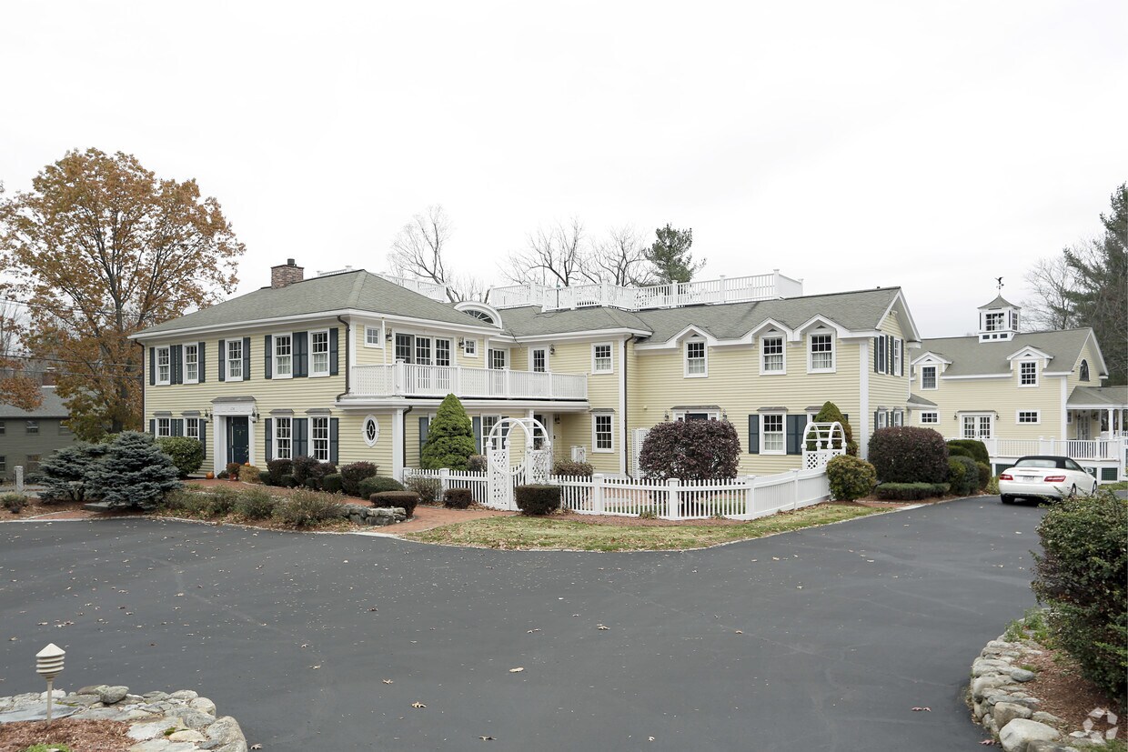 174 Lowell St, Andover, MA 01810 Apartments in Andover, MA