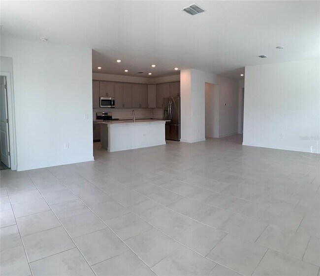 Building Photo - 4097 REDBRIDGE Loop