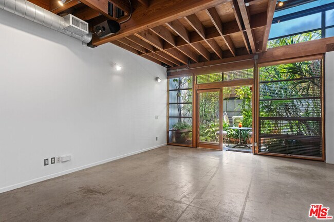 Foto del edificio - 1130 5th Ave