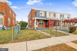 Building Photo - 123 Eastlawn Ave