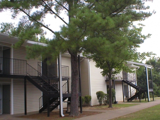 Primary Photo - Monroe Avenue Apartments