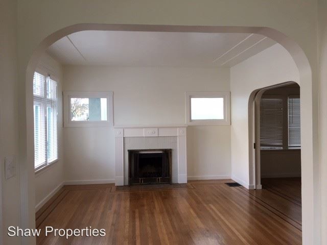 Building Photo - 2716 Prince St
