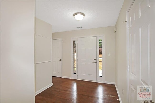 Foto del edificio - 4810 Brookwood Pl